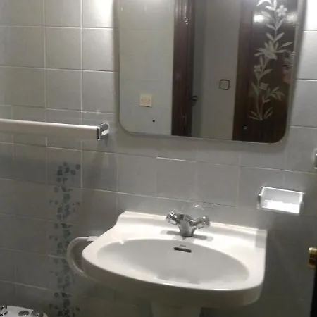 Piso Muy Amplio En . Malaga